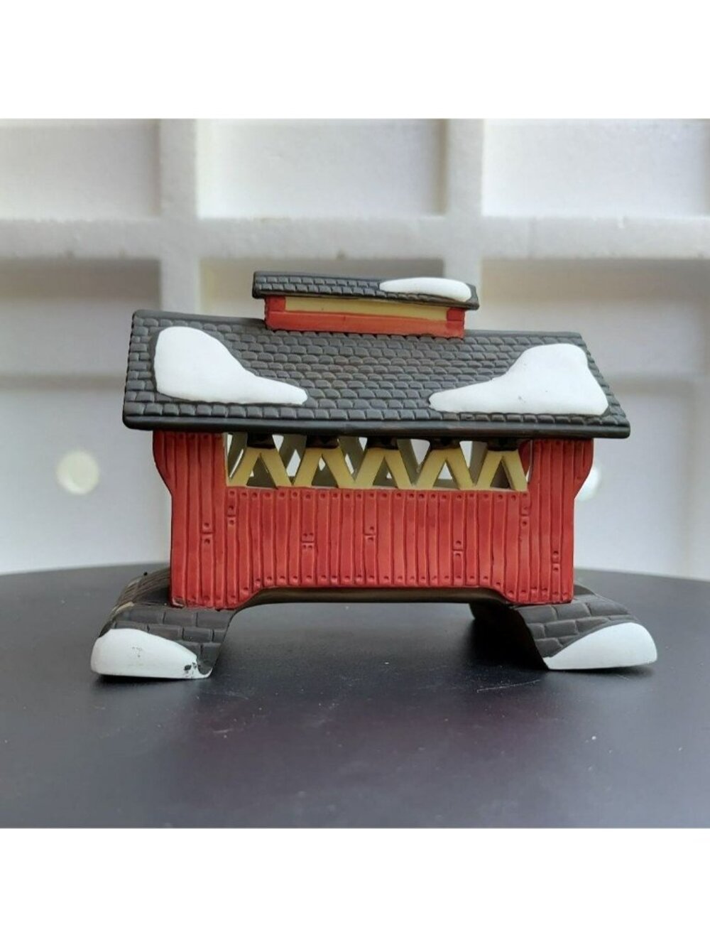 Dept 56 Red Covered Bridge, New England Village Christmas Accessory - 1988 - Picture 7 of 11